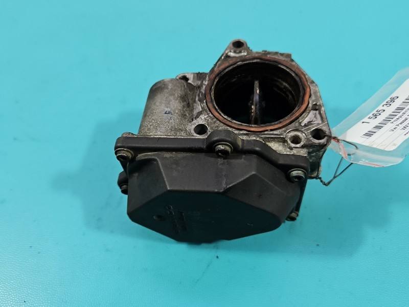 Дросельна заслінка Volkswagen Passat B6 03G128063G — фото деталі 6