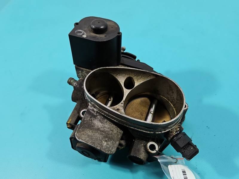 Дросельна заслінка Audi A8 D2 077133063AP