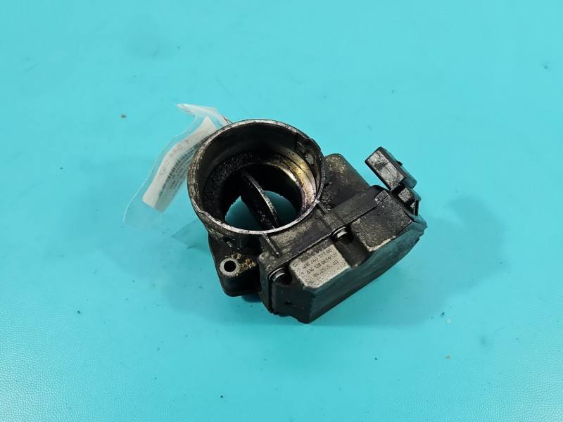 Дросельна заслінка Volkswagen Touran 03G128063V