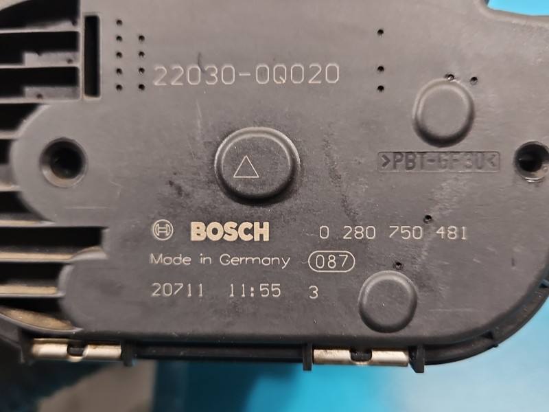 Дросельна заслінка Toyota Yaris 3 0280750481 — фото деталі 8