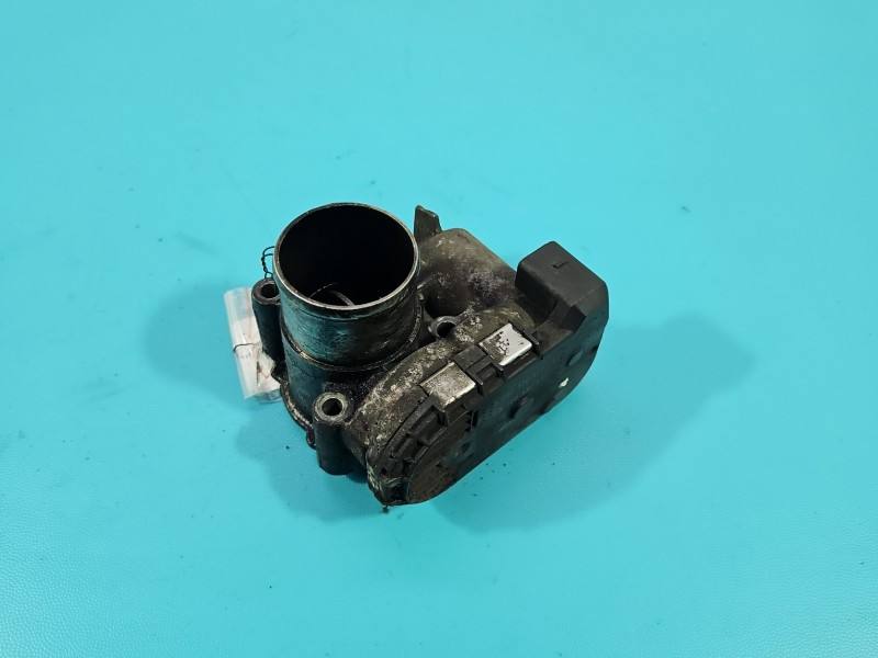 Дросельна заслінка Nissan Primastar 8200330810