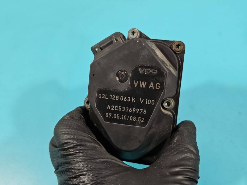 Дросельна заслінка Volkswagen Tiguan 03L128063K — фото деталі 8