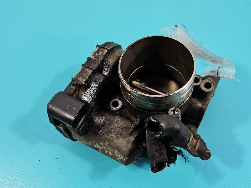 Дросельна заслінка Audi A4 B6 06B133062H