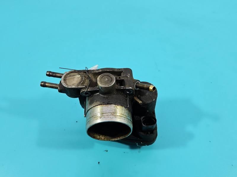 Дросельна заслінка Volkswagen Passat B5 06B133062L — фото деталі 3