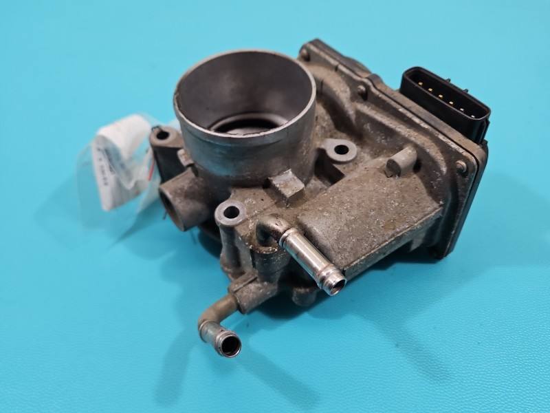 Дросельна заслінка Toyota Yaris 3 22030-47010