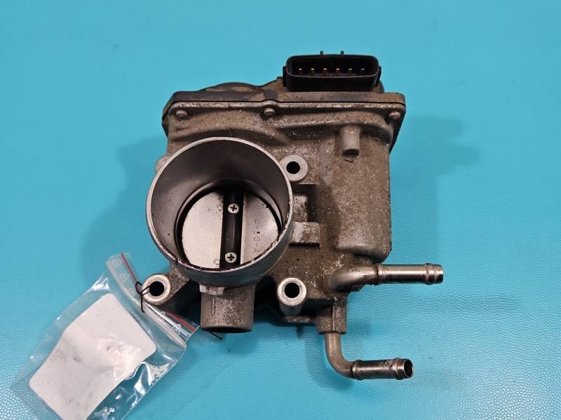 Дросельна заслінка Toyota Yaris 3 22030-47010 — фото деталі 2