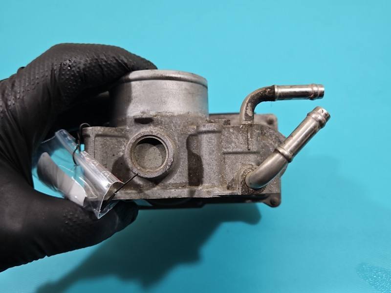 Дросельна заслінка Toyota Yaris 3 22030-47010 — фото деталі 5