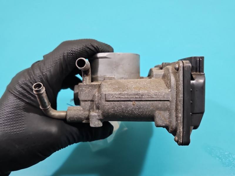 Дросельна заслінка Toyota Yaris 3 22030-47010 — фото деталі 6