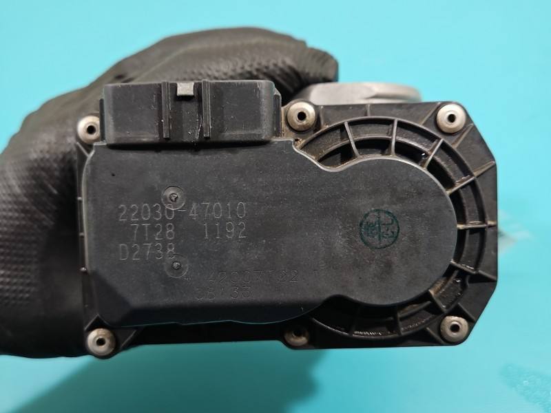 Дросельна заслінка Toyota Yaris 3 22030-47010 — фото деталі 7