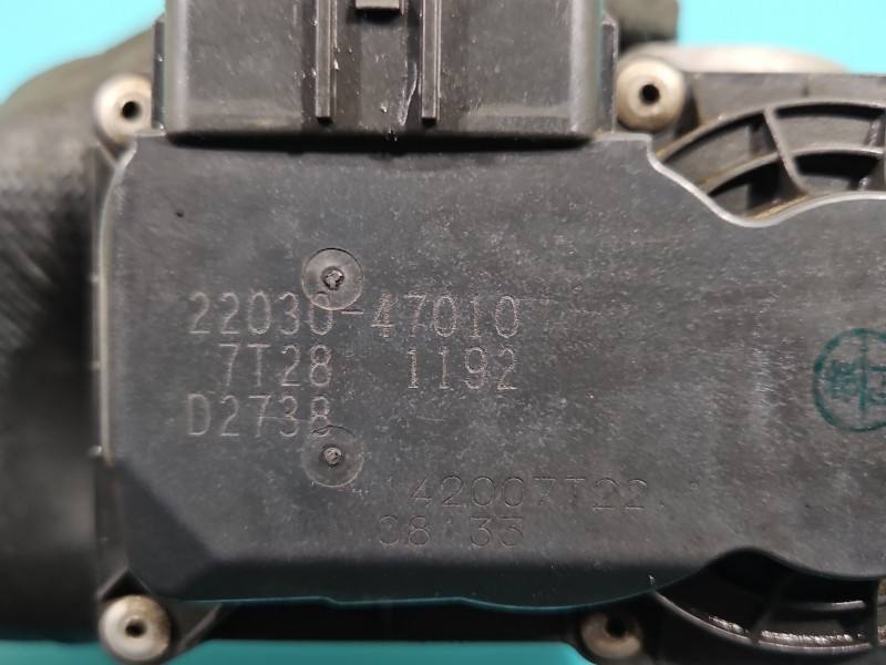 Дросельна заслінка Toyota Yaris 3 22030-47010 — фото деталі 8