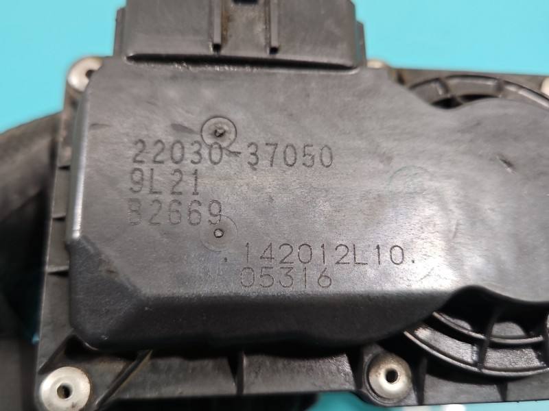 Дросельна заслінка Toyota Avensis T27 22030-37050 — фото деталі 8