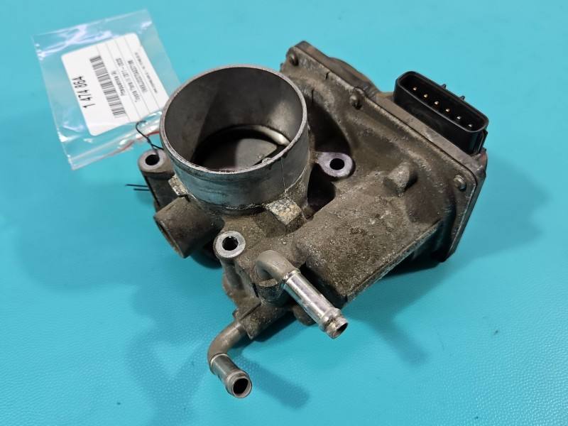 Дросельна заслінка Toyota Yaris 3 22030-47010