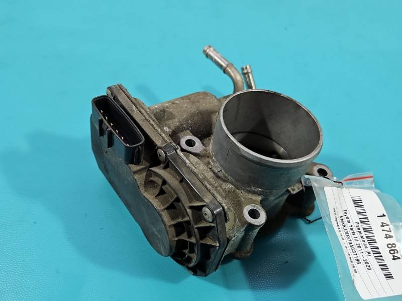 Дросельна заслінка Toyota Yaris 3 22030-47010 — фото деталі 3