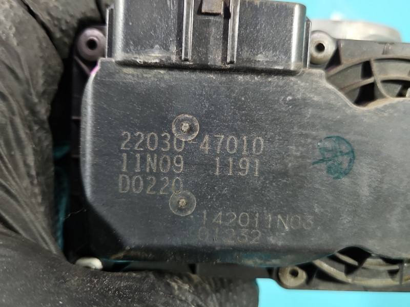 Дросельна заслінка Toyota Yaris 3 22030-47010 — фото деталі 6