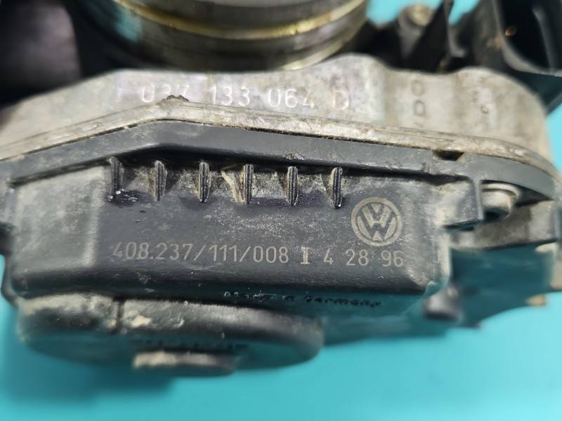 Дросельна заслінка Seat Cordoba 037133064D — фото деталі 4