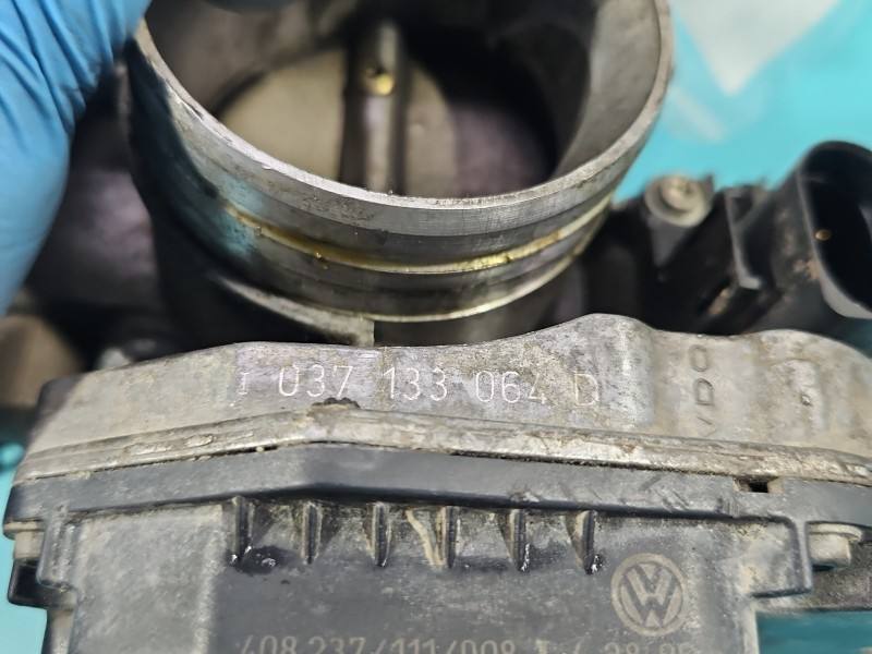 Дросельна заслінка Seat Cordoba 037133064D — фото деталі 5
