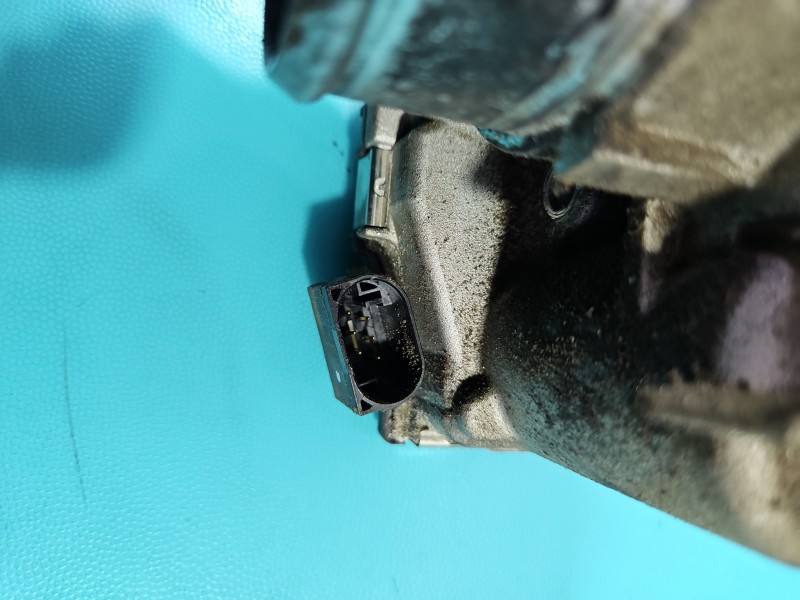 Дросельна заслінка Hyundai Kona 35100-04610 — фото деталі 7