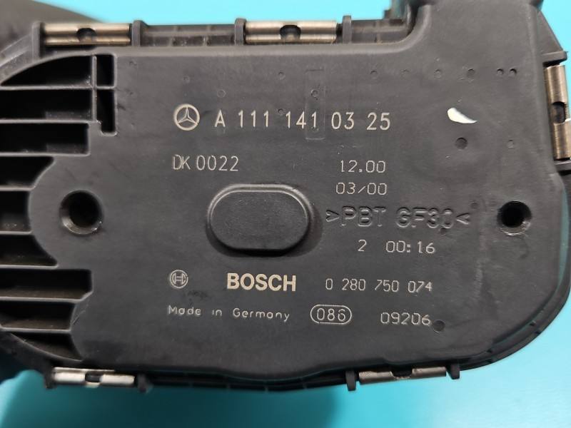 Дросельна заслінка Mercedes C W203 A1111410325 — фото деталі 8