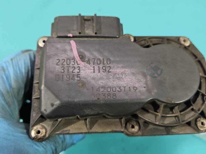 Дросельна заслінка Toyota Yaris 3 22030-47010 — фото деталі 6