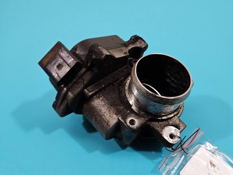Дроссельная заслонка Volkswagen Golf 6 03L128063J