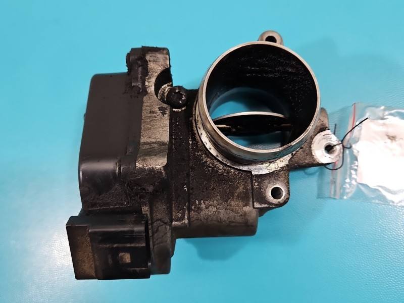 Дроссельная заслонка Volkswagen Golf 6 03L128063J — фото детали 2