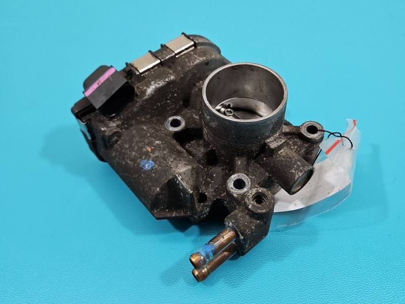 Дросельна заслінка Toyota Yaris 2 22030-0Q010