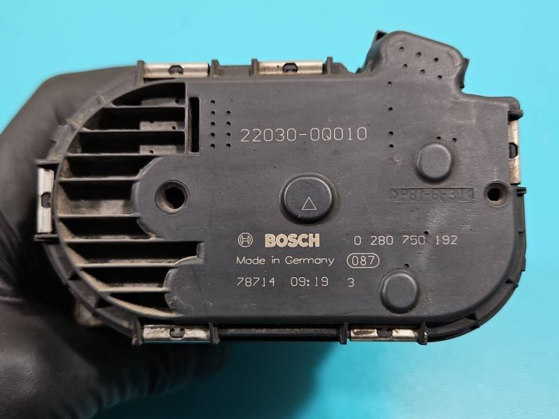 Дросельна заслінка Toyota Yaris 2 22030-0Q010 — фото деталі 7