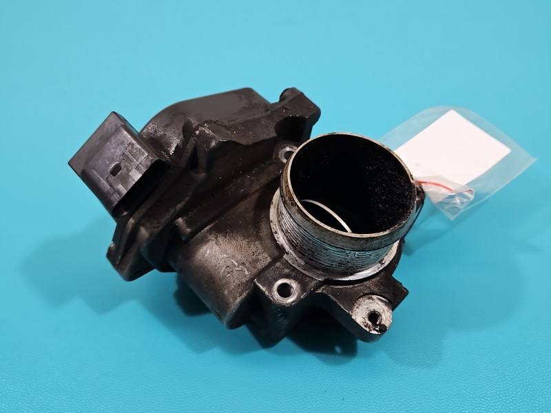 Дроссельная заслонка Volkswagen Golf 6 03L128063Q