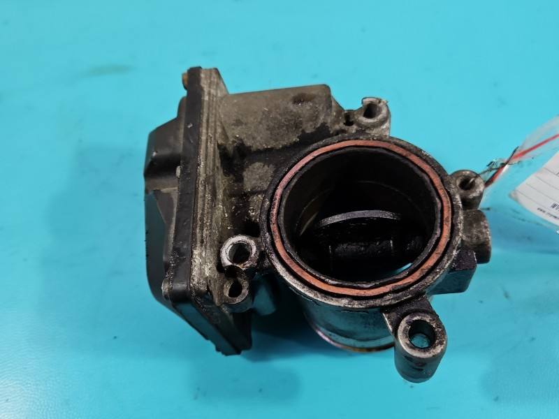 Дросельна заслінка Volkswagen Golf plus 03L128063E — фото деталі 4