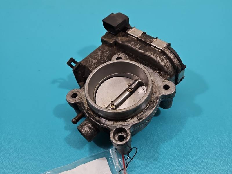 Дросельна заслінка Mercedes C W203 A1111410325