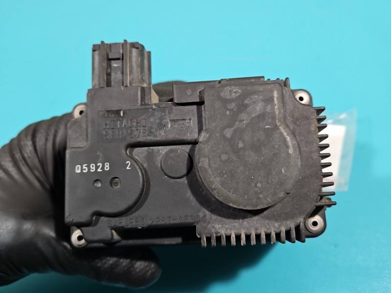 Дроссельная заслонка Nissan Primera RME50-01 — фото детали 7