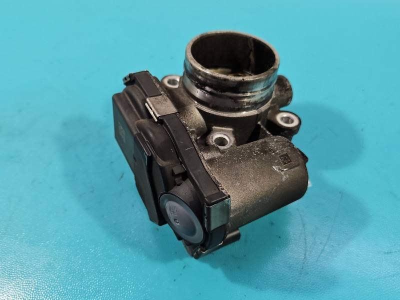 Дроссельная заслонка Opel Astra K 55496779AA