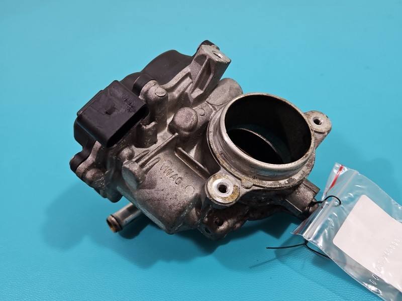 Дросельна заслінка Volkswagen Passat B8 04L128063R