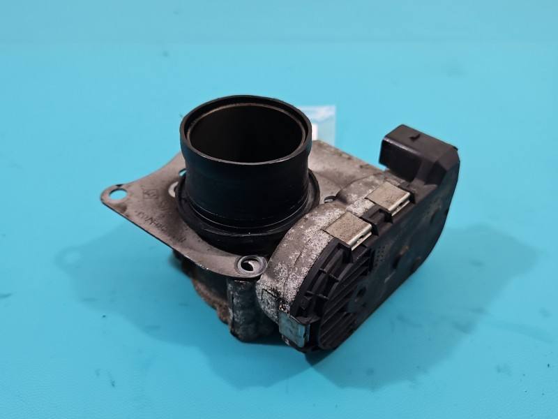 Дроссельная заслонка Nissan Qashqai 8200330810E