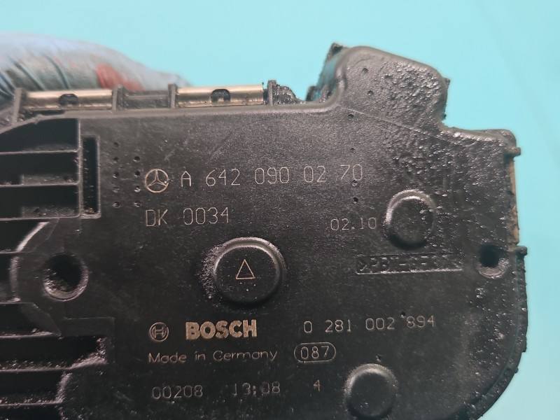Дросельна заслінка Mercedes E W212 A6420900270 — фото деталі 5