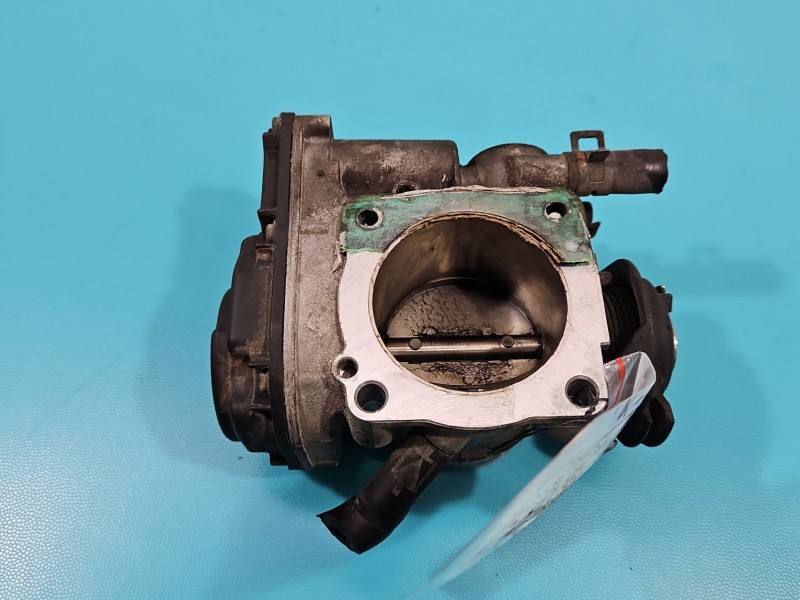 Дросельна заслінка Audi A3 8L 06A 133 064 J — фото деталі 9