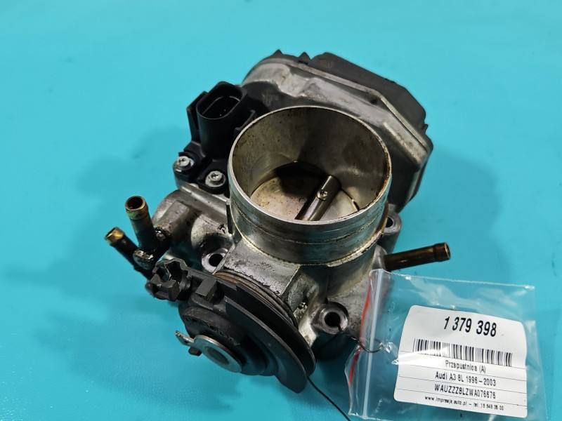 Дросельна заслінка Audi A3 8L 06A133064M