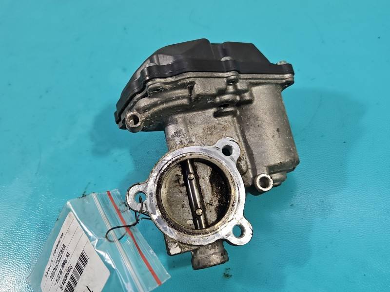 Дросельна заслінка Volkswagen Passat B8 04L131501C — фото деталі 4