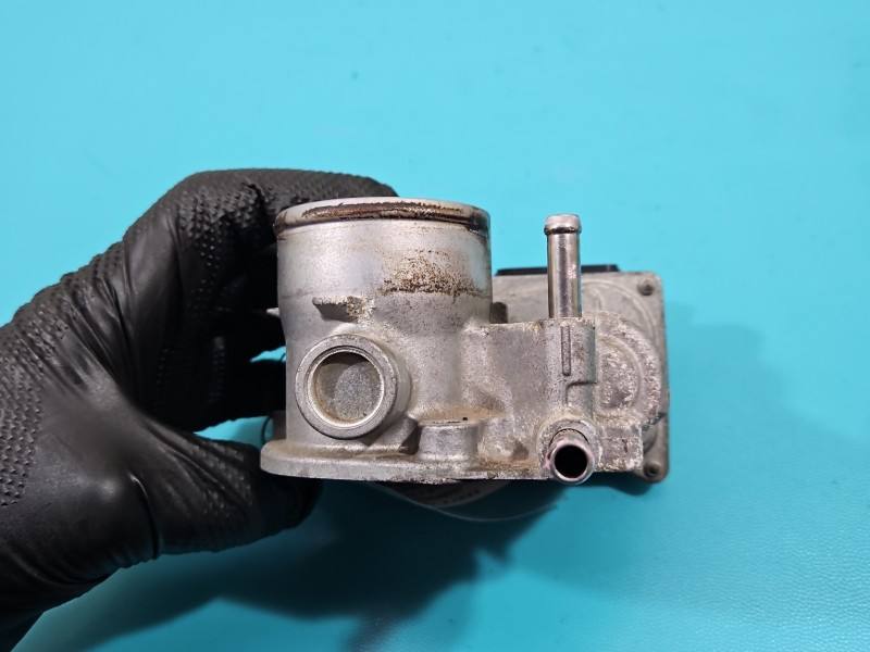Дросельна заслінка Toyota Yaris 3 22030-0Y110 — фото деталі 4