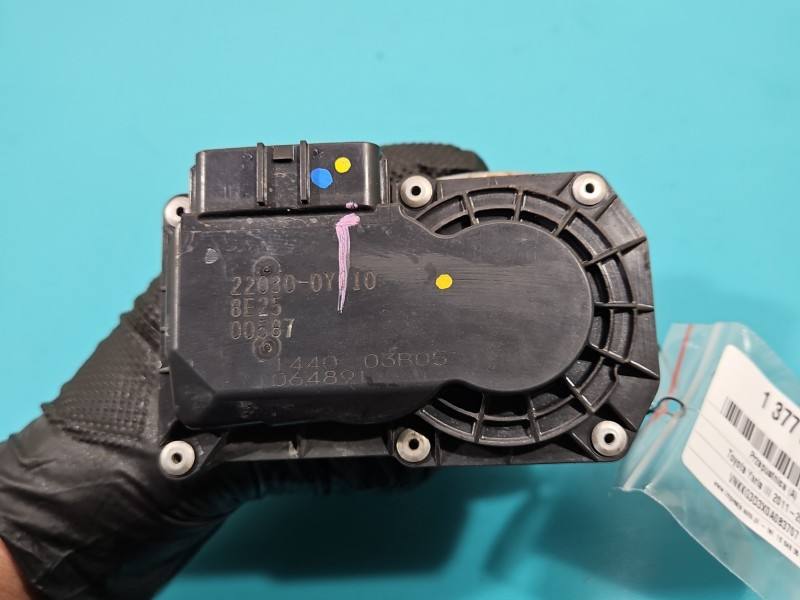 Дросельна заслінка Toyota Yaris 3 22030-0Y110 — фото деталі 6