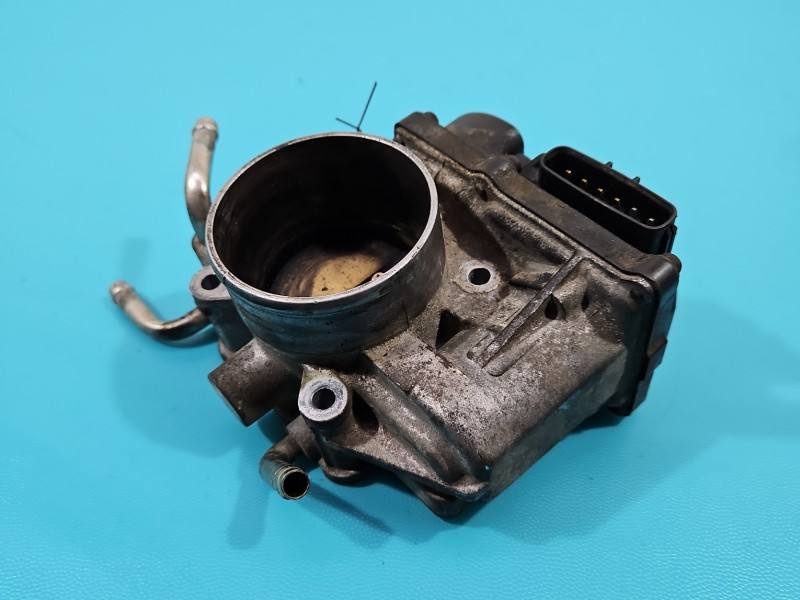 Дросельна заслінка Toyota Avensis T22 22030-28010