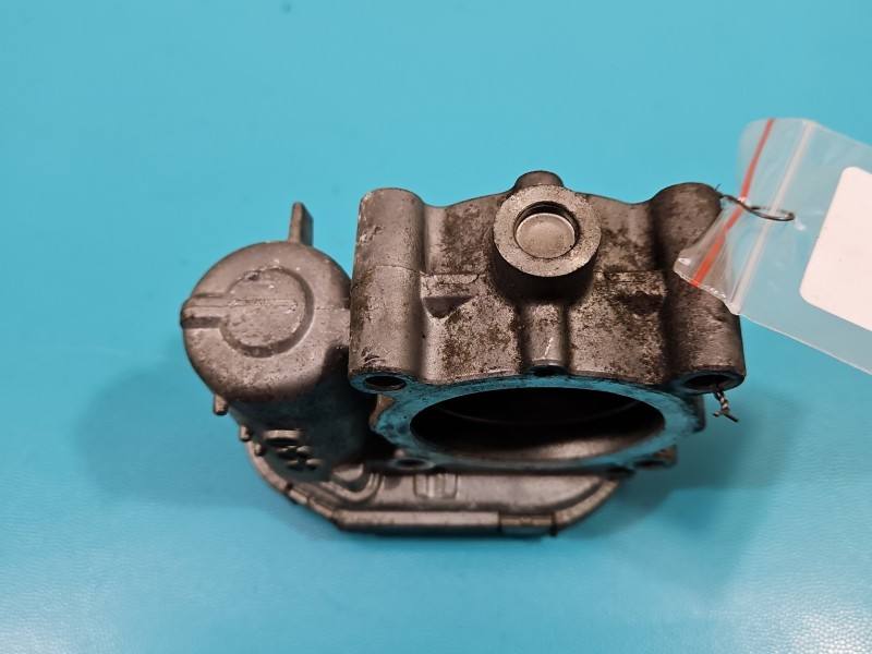 Дросельна заслінка Mercedes GLA X156 A2701410025 — фото деталі 4
