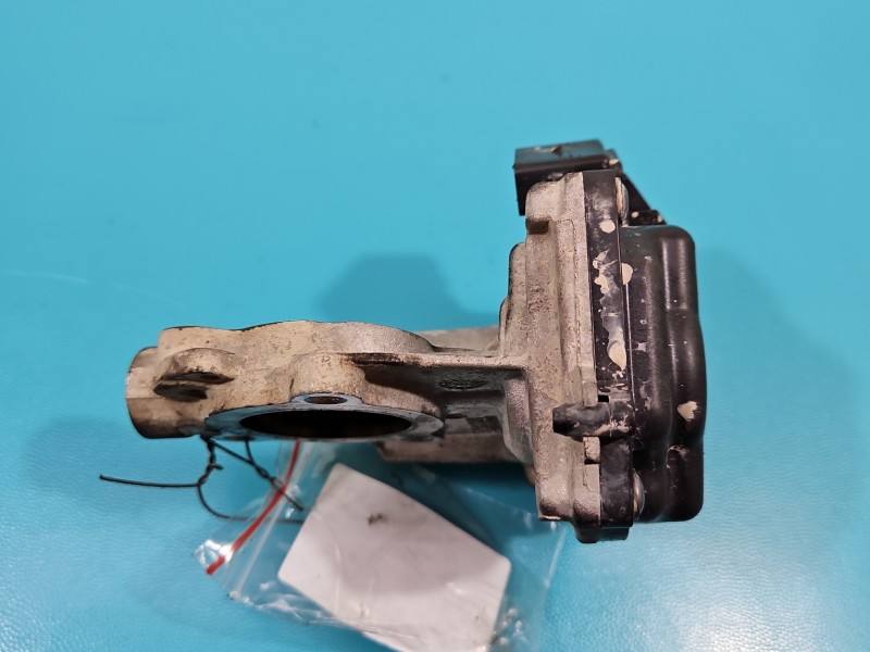 Дросельна заслінка Volkswagen Caddy 04L131501L — фото деталі 5