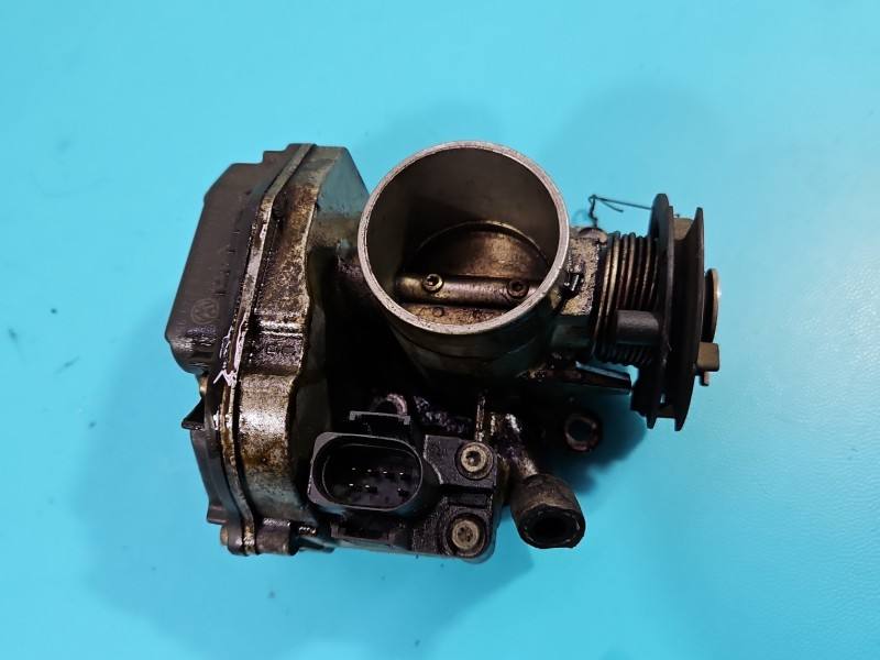 Дросельна заслінка Volkswagen Polo 408237/130/002 — фото деталі 2