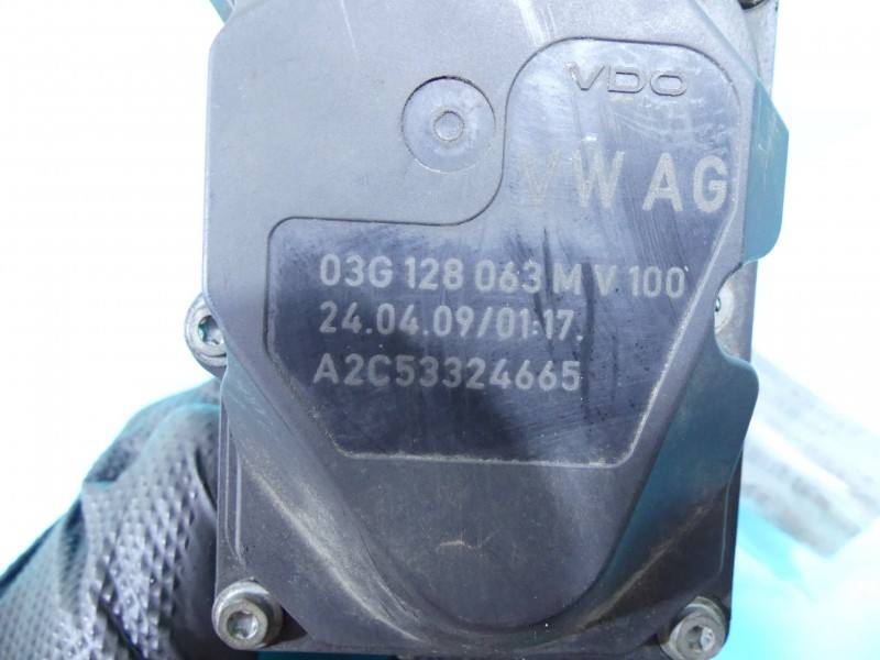 Дроссельная заслонка Volkswagen Caddy 03G128063M — фото детали 8