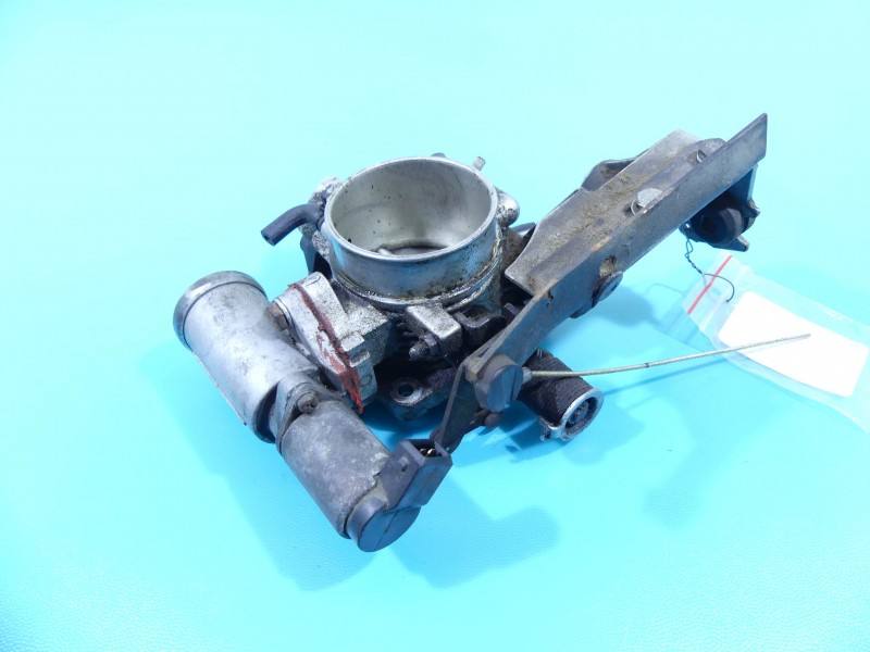 Дросельна заслінка Opel Vectra B 9049946