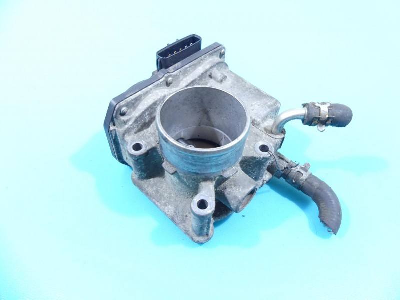 Дроссельная заслонка Toyota Avensis T25 22030-0D021