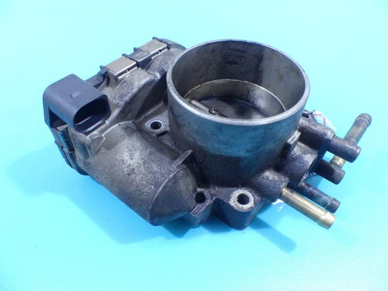 Дросельна заслінка Audi A6 C5 078133062B
