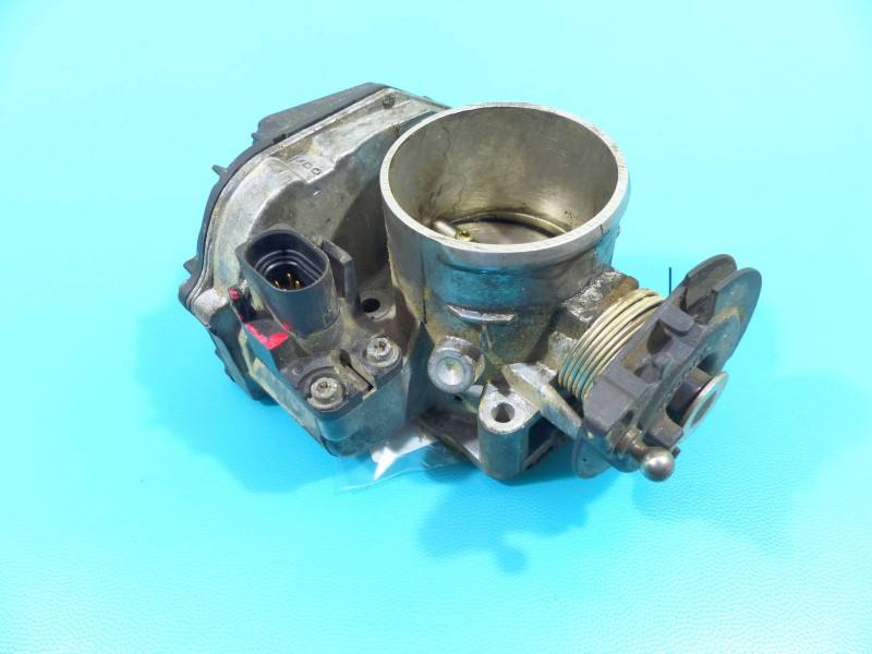 Дросельна заслінка Audi A4 B5 058133063F