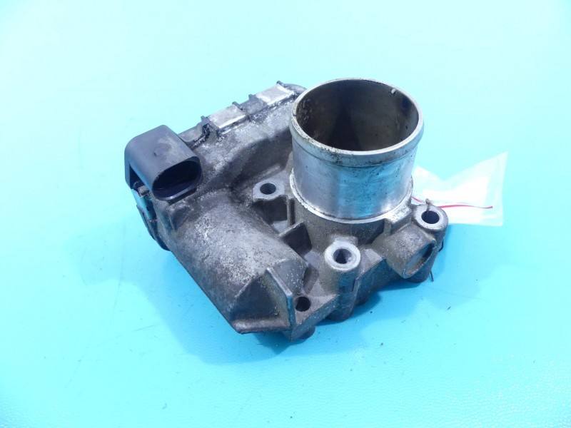 Дросельна заслінка Nissan X-trail 0281002681